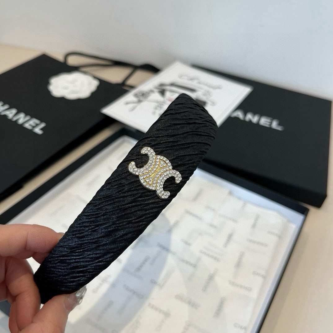 🆕

Celine赛琳新款发箍