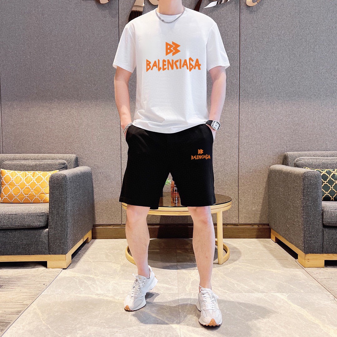 Balenciaga 品牌【BALENCIAGA 巴黎世家】 2025新款男士短袖短裤套装 销售 市面高端版本 手感细腻柔软 让你穿着更加舒适 立体裁剪版型超赞 尺码:M-5XL下单请报身高体重
