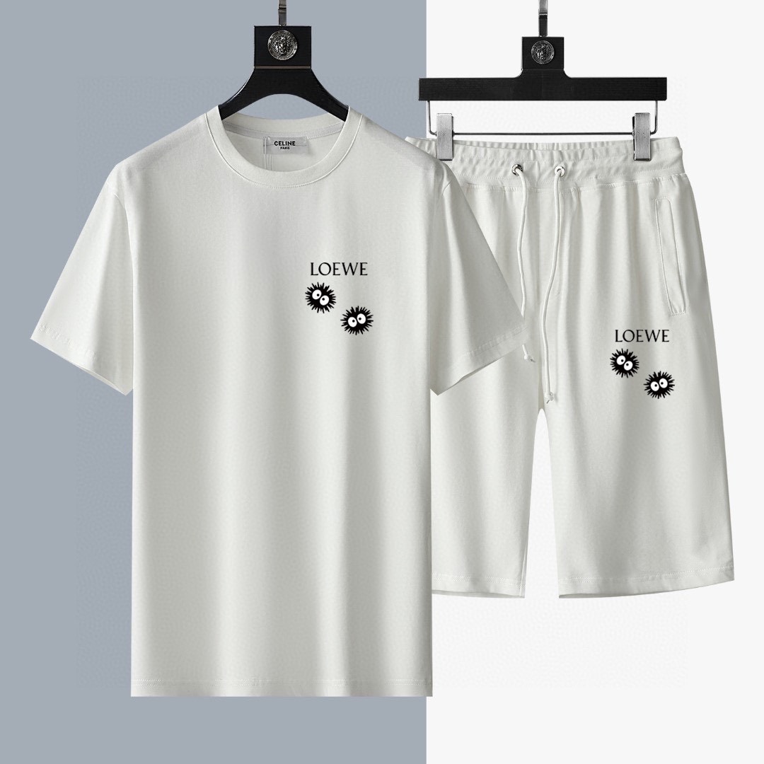 Loewe 品牌【LOEWE罗意威】 2025新款男士短袖短裤套装 销售 市面高端版本 手感细腻柔软 让你穿着更加舒适 立体裁剪版型超赞 尺码:M-5XL下单请报身高体重