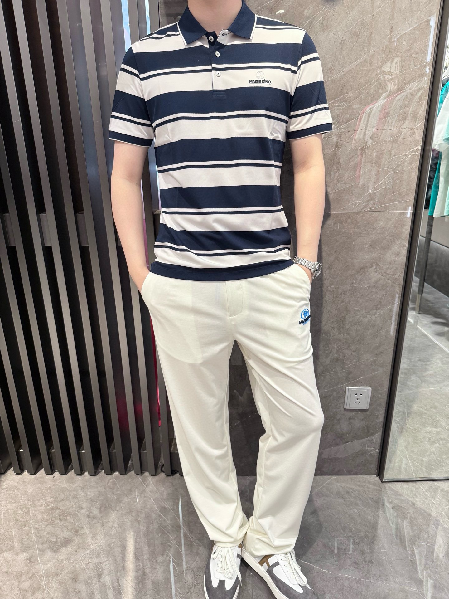 NO:472289,Dino luxury products - brand authentic products in 2025 latest polo shipments, hot-selling items in Europe and the United States!  Selected Italian imported brand European cotton laceel fabrics, the brand logo on the chest is matched with the latest striped design, highlighting fashion!  Number of codes 48-56 (model 180/140 wears 50, with Hong Kong Lane Crawford gift box packaging), alexander wang19860909Dino奢品-品牌正品2025最新polo出货 欧美热销单品！精选意大利进口品牌欧货棉莱赛尔面料,胸口的品牌标志搭配最新的条纹设计,彰显时尚 ！码数48-56（模特180/140穿50,配香港连卡佛礼盒包装）,,alexander wang,Men's clothing