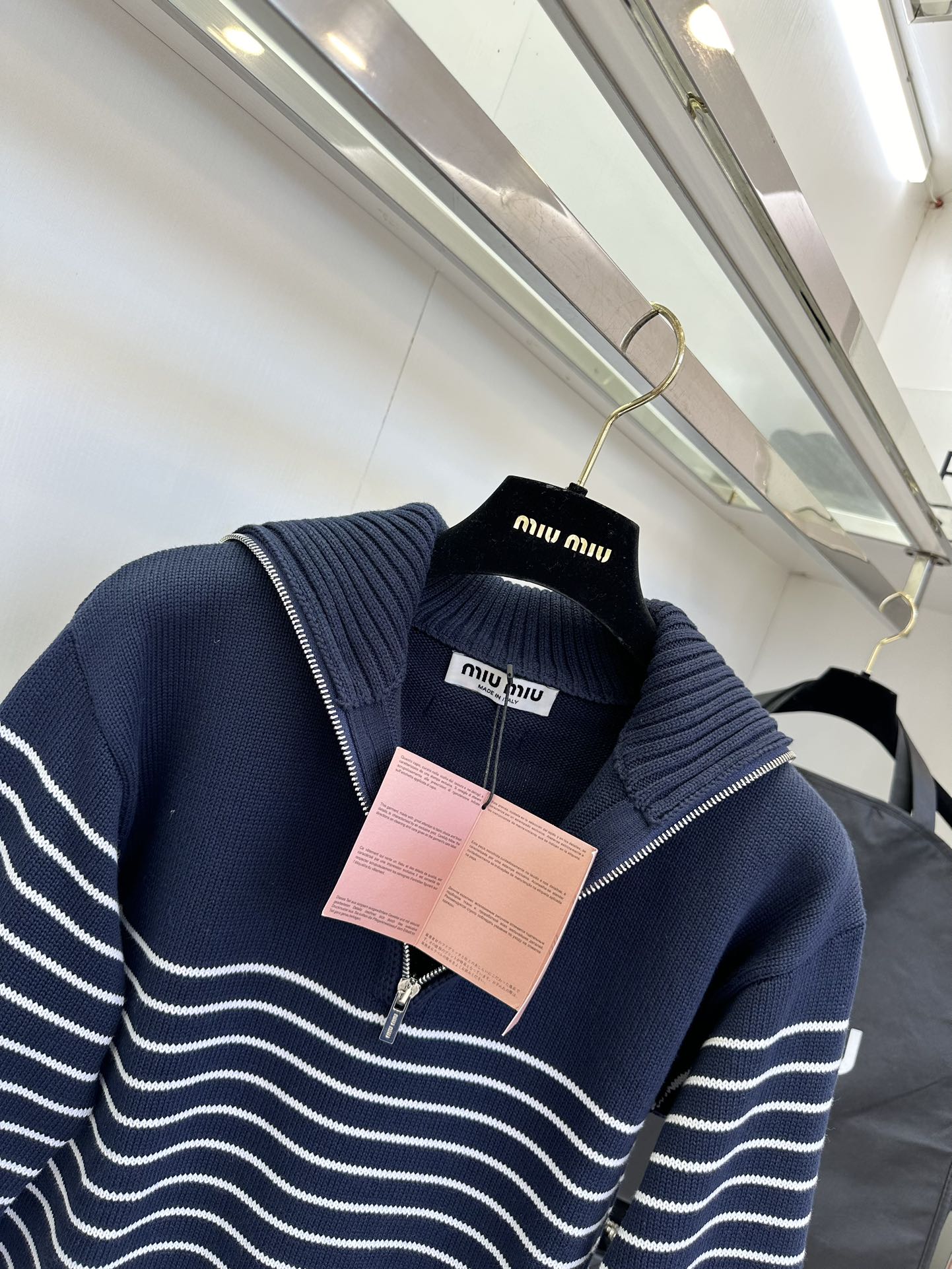 Striped Women's Wool Blend Knit Sweater - Soft & Comfortable 6 i1753380605 7977 4