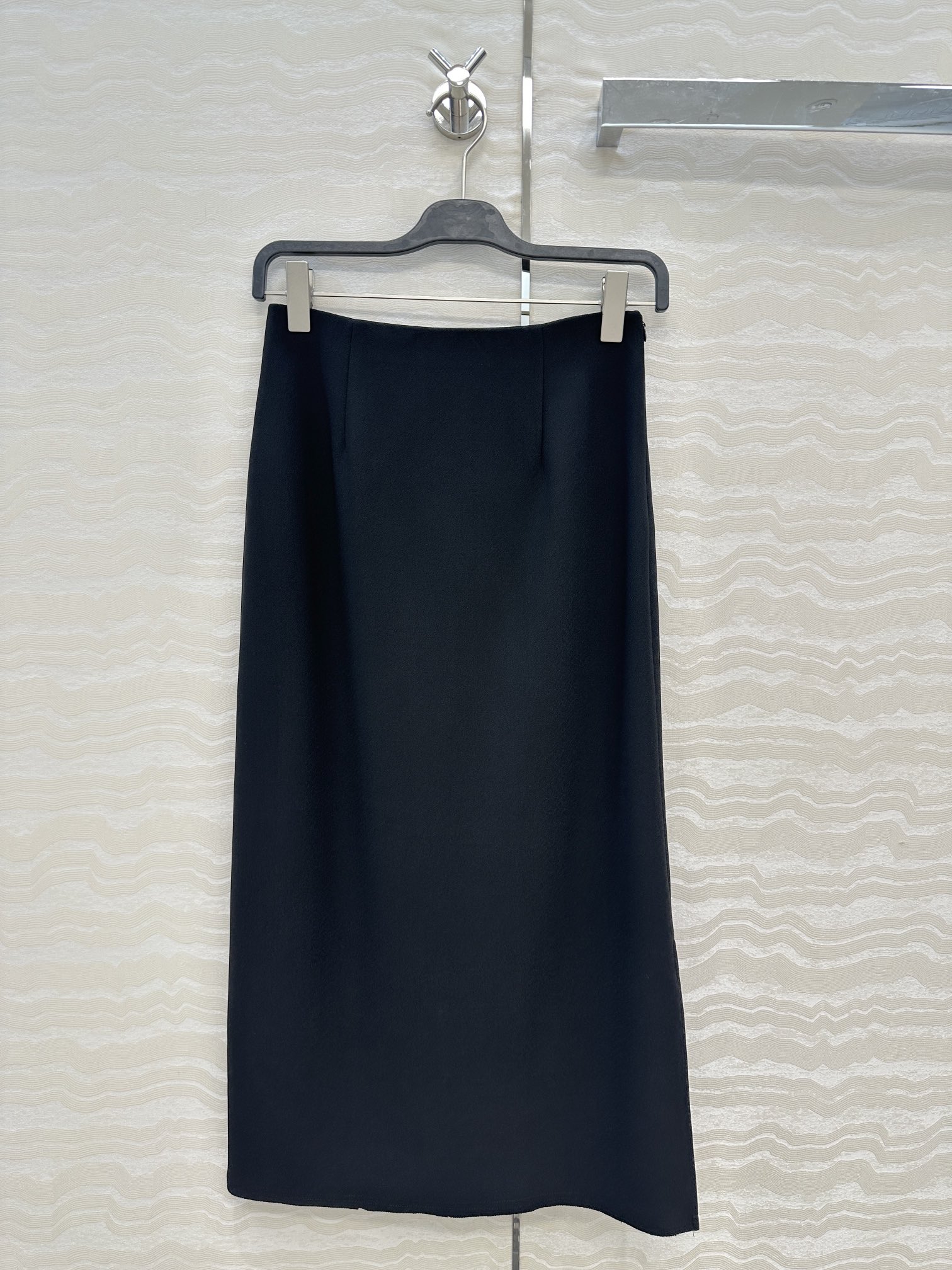 Elegant Women's High Waist Midi Skirt with Slit Hem - Chic & Comfortable 2 i1753385360 1761 0
