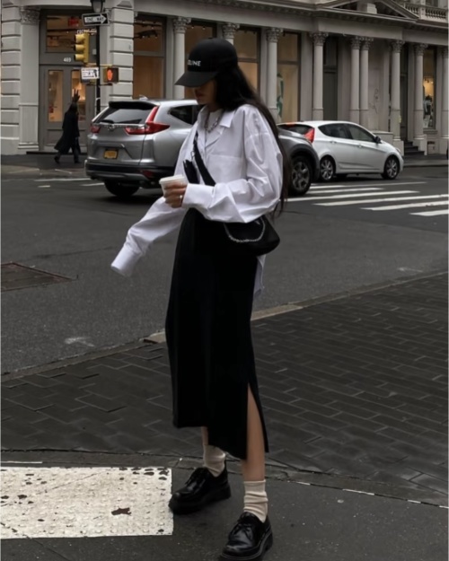 Elegant Outfit: Oversized Shirt, Midi Skirt, Platform Shoes & Celine Cap