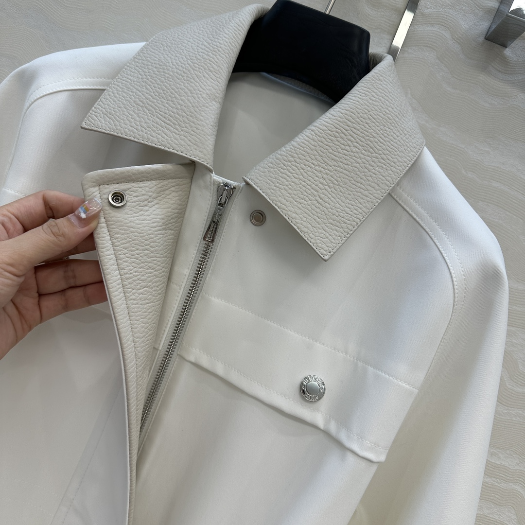 独家品质🍒高端原单品质！H马家拼皮领工装口袋中长风衣！100%荔枝纹小山羊皮，纯手工油边工艺拼接设计！独