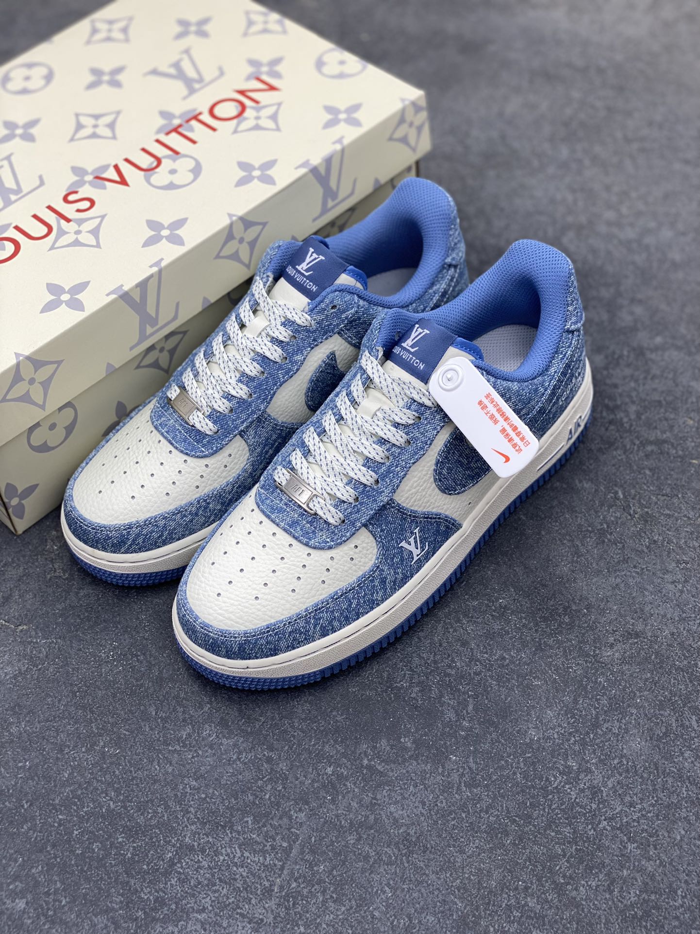 图片[8]-NIke Air Force 1 \’07 Low LV联名–冰蓝牛仔 空军一号低帮 运动鞋 休闲鞋 折边针车 工艺难度大 原楦头原纸板 原装鞋盒 原厂鞋底 超高清洁度 细节完美 货号：LW9279-021 尺码：36 36.5 37.5 38 38.5 39 40 40.5 41 42 42.5 43 44 44.5 45-选品中心