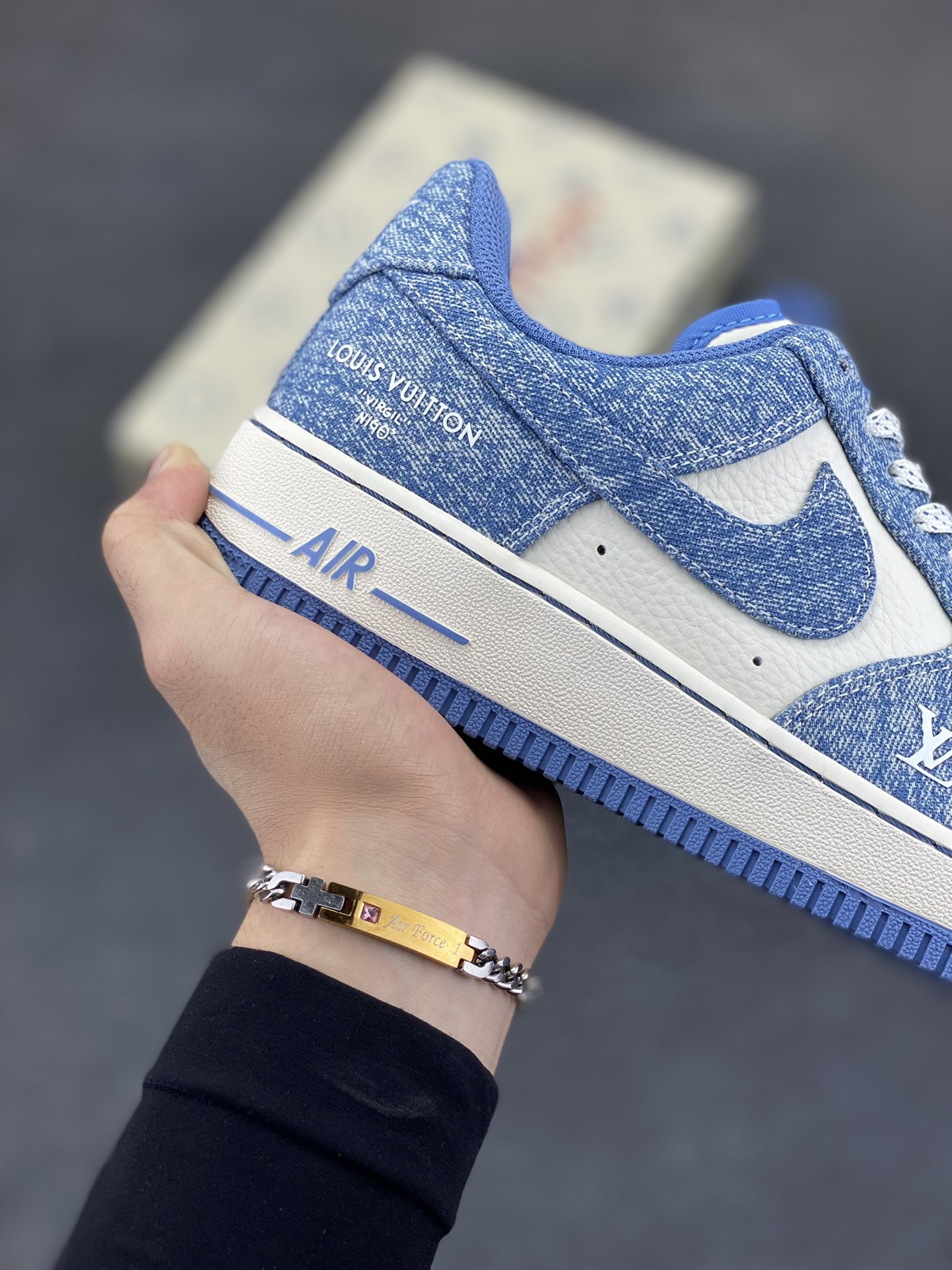图片[6]-NIke Air Force 1 \’07 Low LV联名–冰蓝牛仔 空军一号低帮 运动鞋 休闲鞋 折边针车 工艺难度大 原楦头原纸板 原装鞋盒 原厂鞋底 超高清洁度 细节完美 货号：LW9279-021 尺码：36 36.5 37.5 38 38.5 39 40 40.5 41 42 42.5 43 44 44.5 45-选品中心