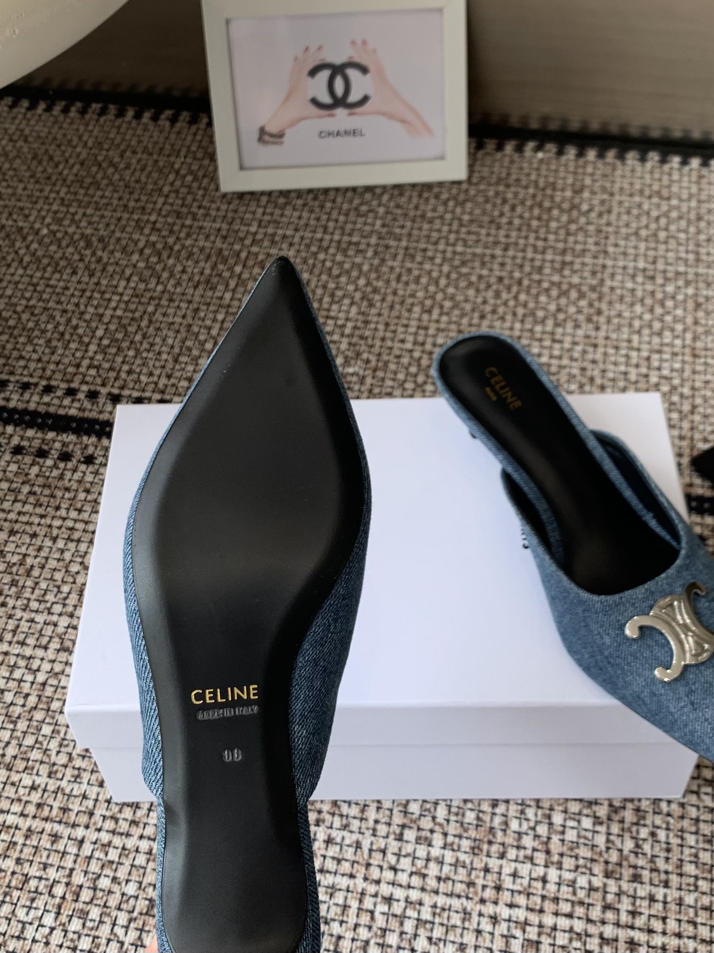 “672 CELINE Swirl Door Cat Sandals: Metal Details, Hairy, Single Shoes” - 图片 7