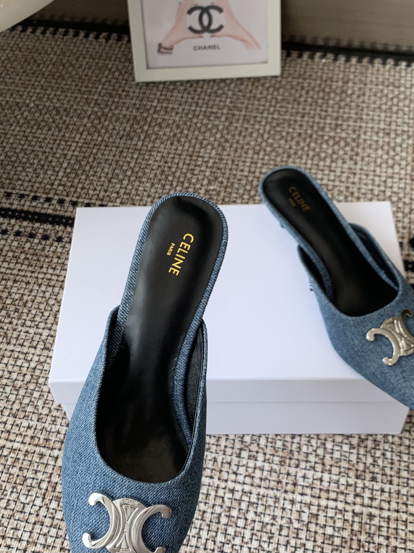 “672 CELINE Swirl Door Cat Sandals: Metal Details, Hairy, Single Shoes” - 图片 6