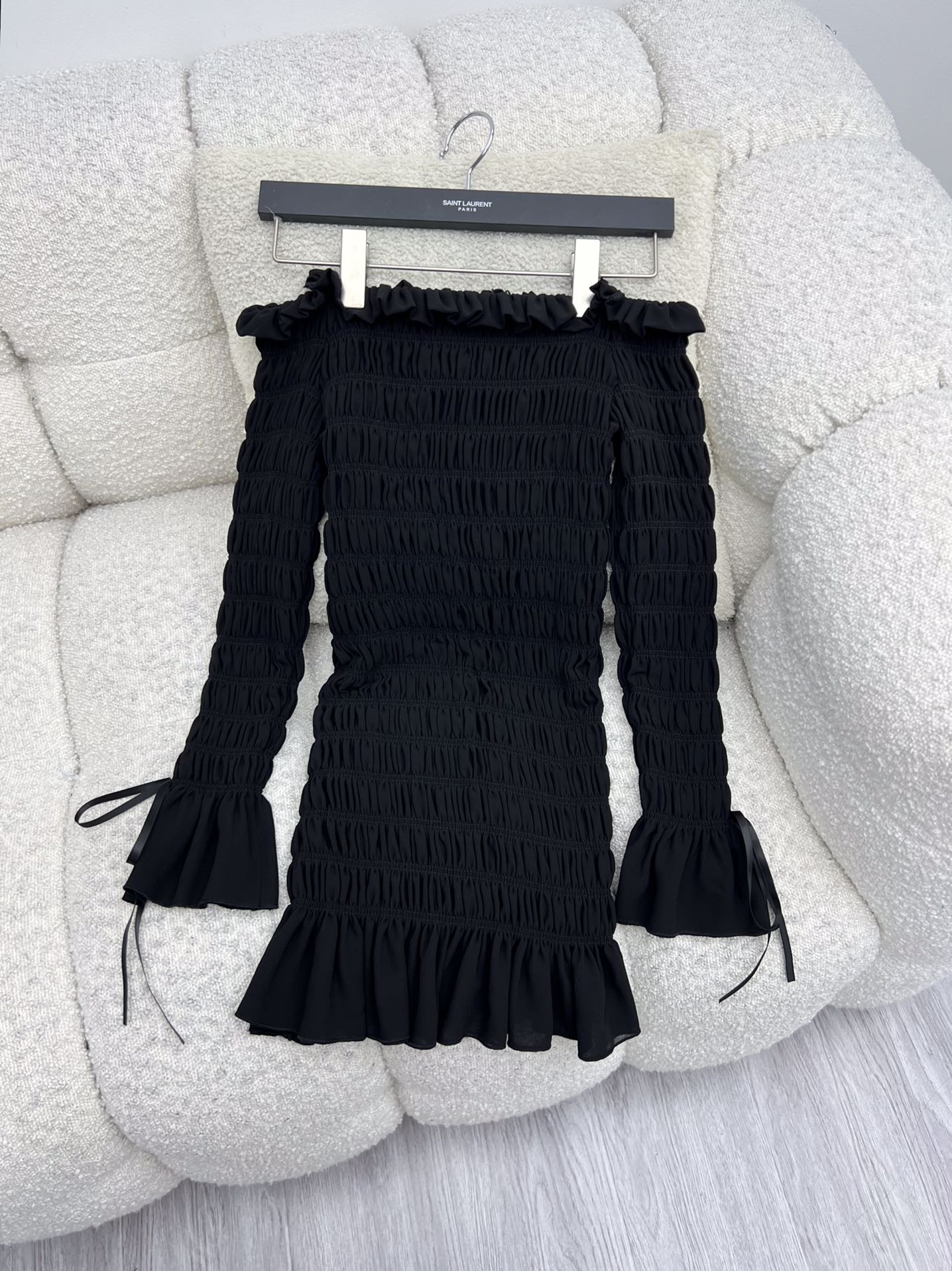 Fashion Highlights: Single-Rate Female Suit, Silk Mix Double Fabric, Sweetheart Wood Shoulder Dress - 图片 8