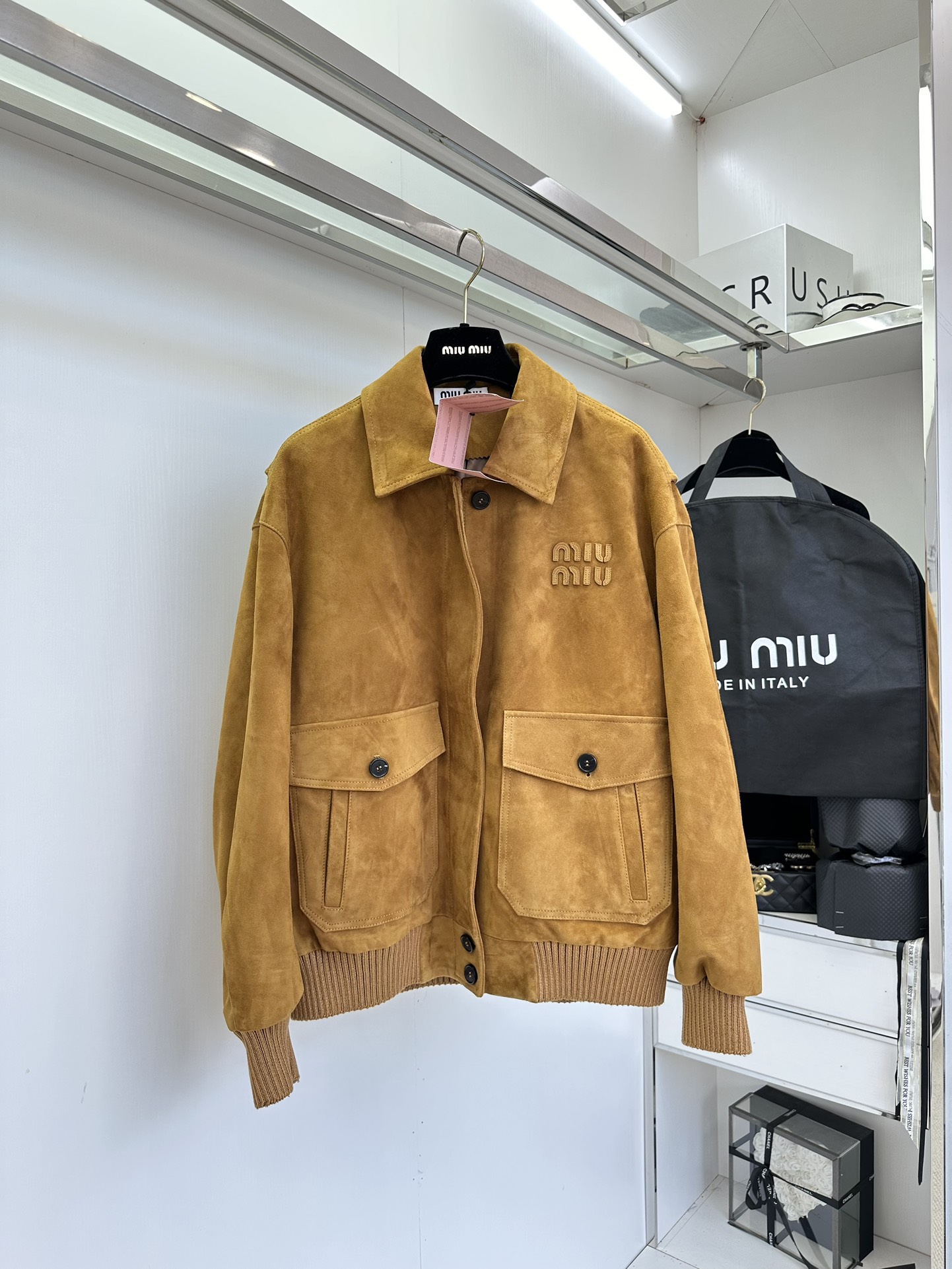 Miu Miu Shearling Suede Lambskin Jacket - Warm Brown, Small Collar 4 i1753431301 5371 2