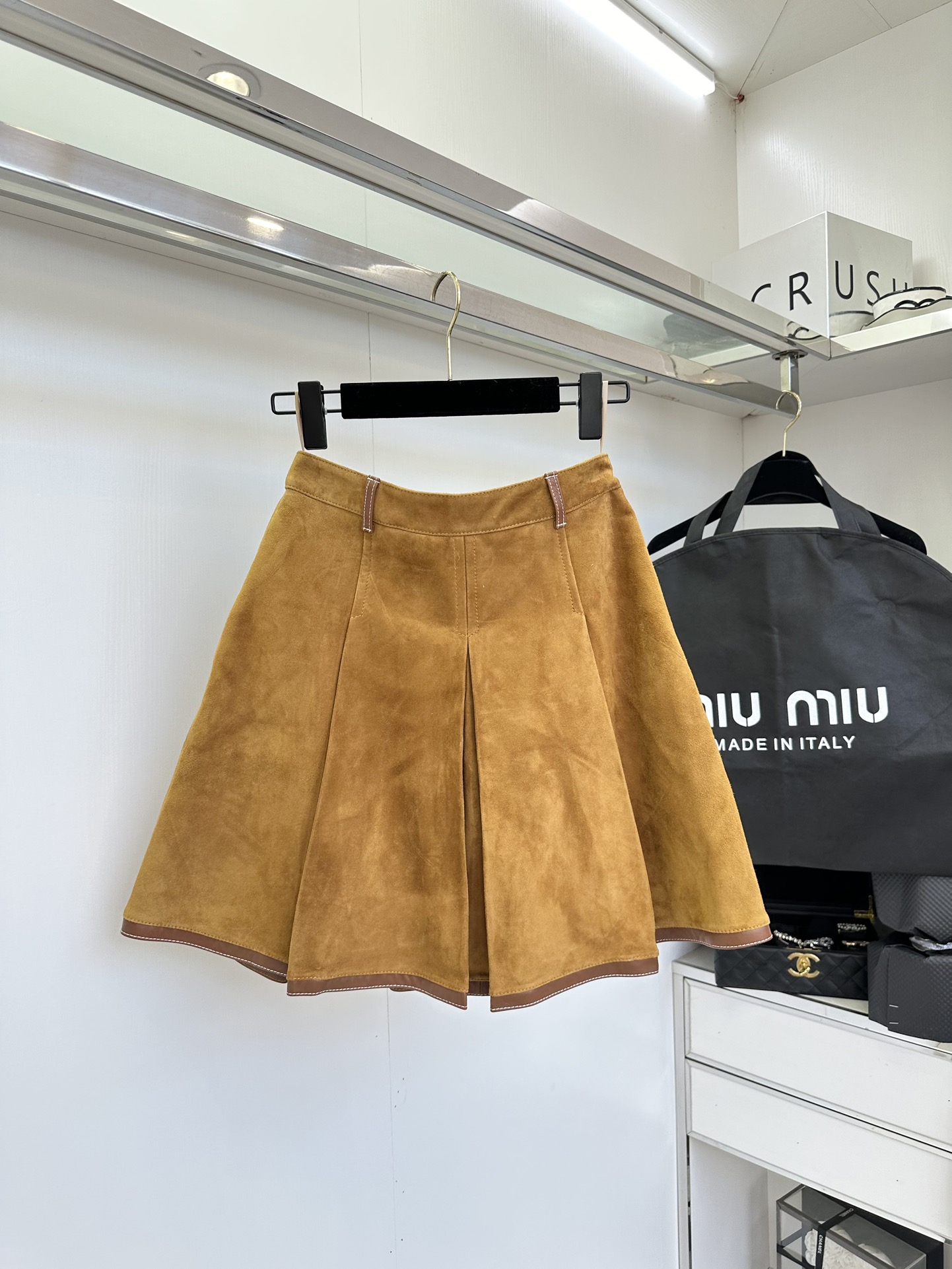 Miu Miu Suede Pleated Lambskin Skirt - Warm Brown, Knee Length, 2024 Collection 5 i1753431822 5220 3