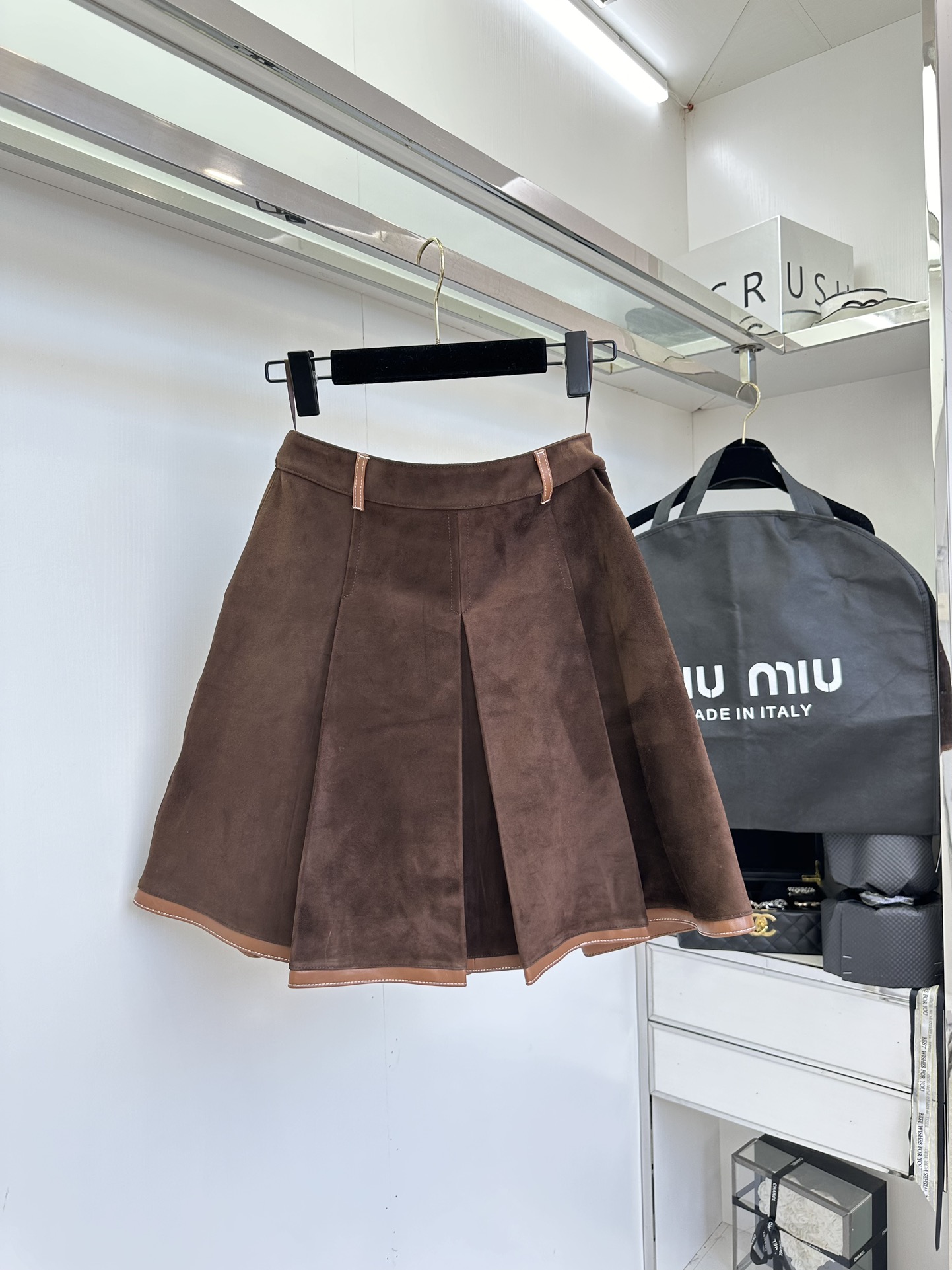 Miu Miu Suede Pleated Lambskin Skirt - Warm Brown, Knee Length, 2024 Collection 9 i1753431822 6284 7