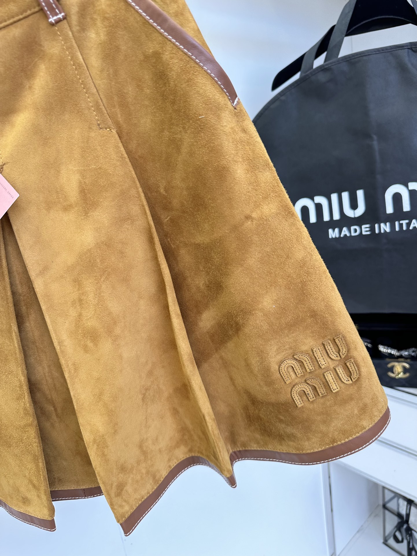 Miu Miu Suede Pleated Lambskin Skirt - Warm Brown, Knee Length, 2024 Collection 7 i1753431822 8539 5