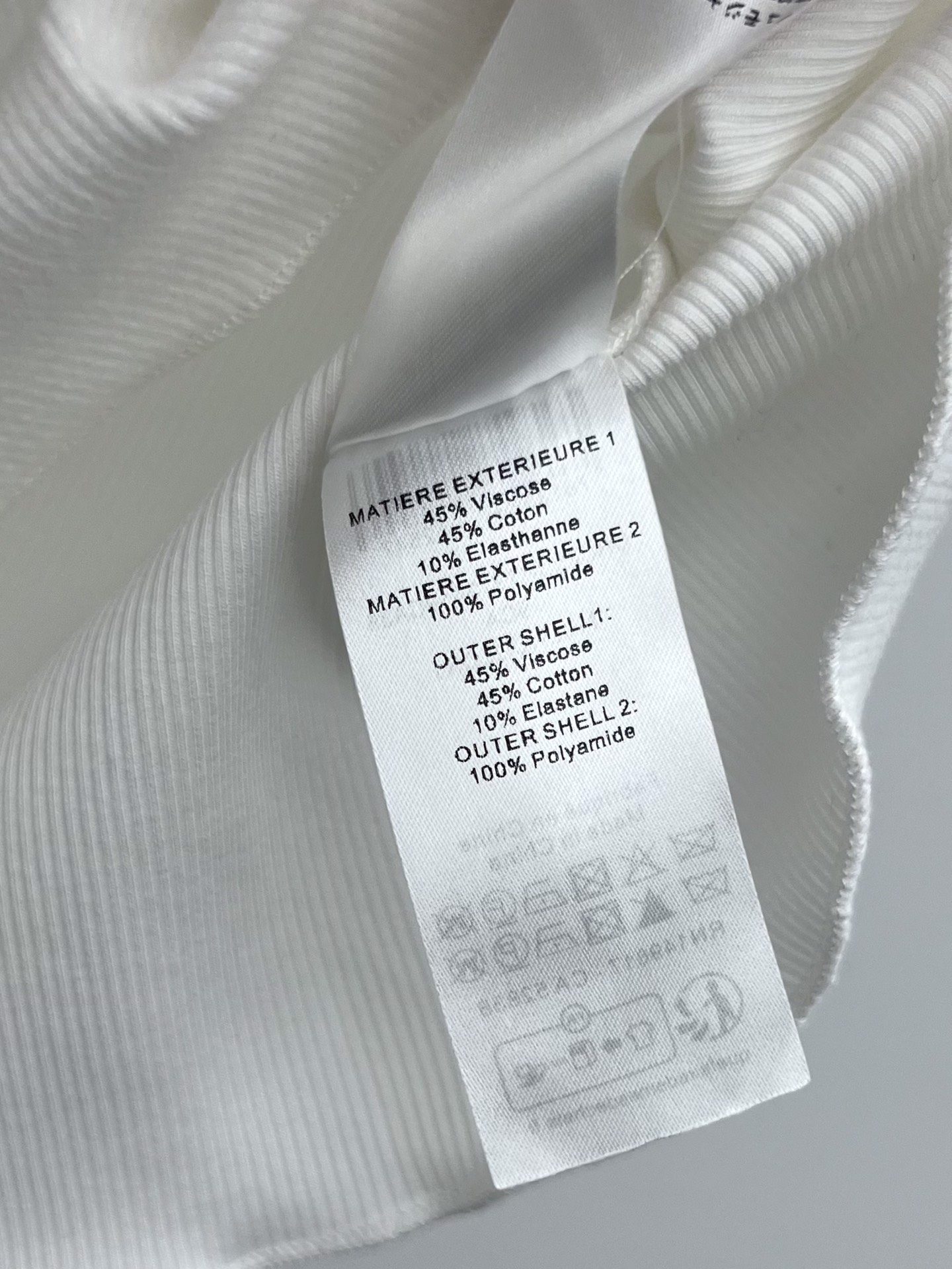 Organic Knitted Cotton Embroidered Vest by Chloe: Stylish and Versatile Statement Piece - 图片 9