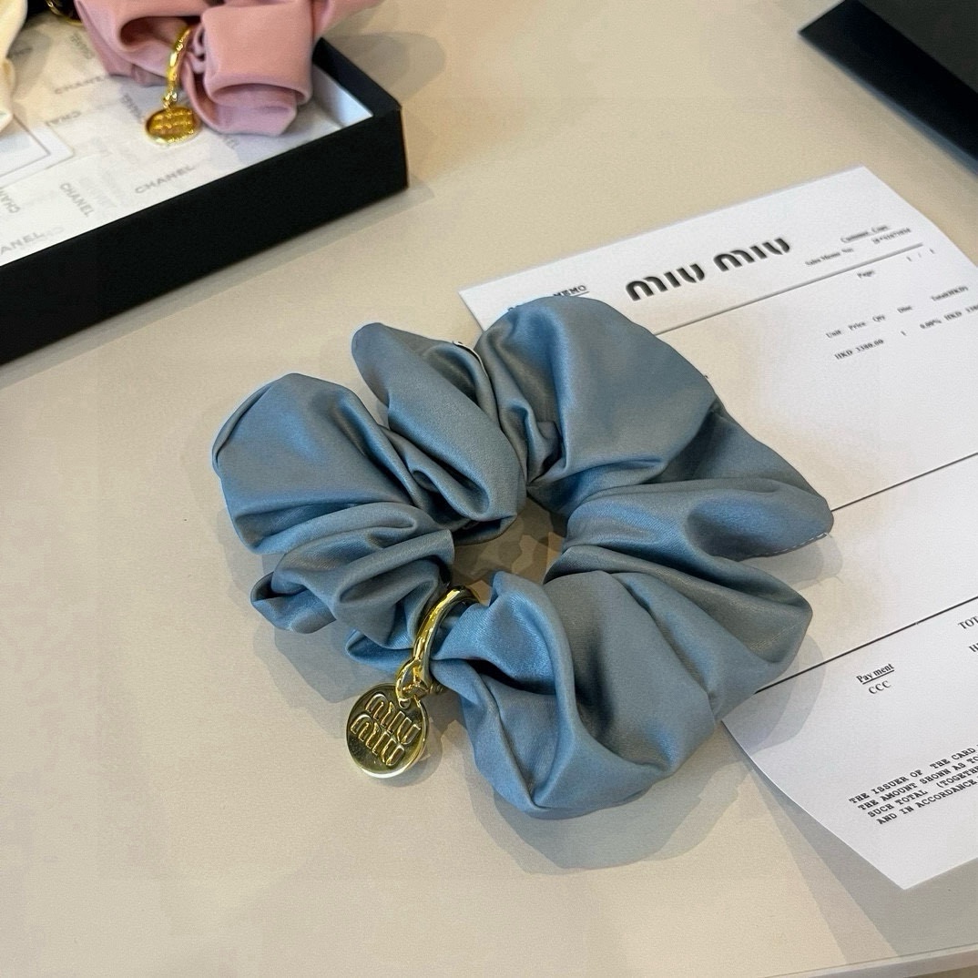 🆕

miumiu缪缪新款发圈