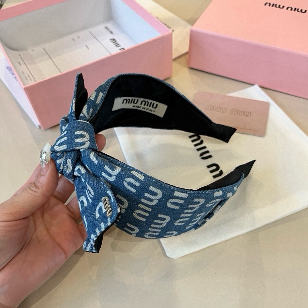 🆕

miumiu缪缪新款发箍