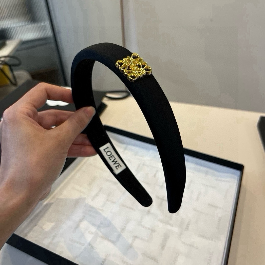 🆕

LOEWE罗意威发箍
