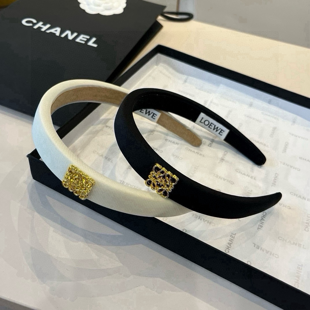 🆕

LOEWE罗意威发箍