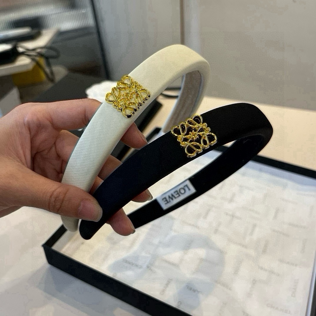 🆕

LOEWE罗意威发箍