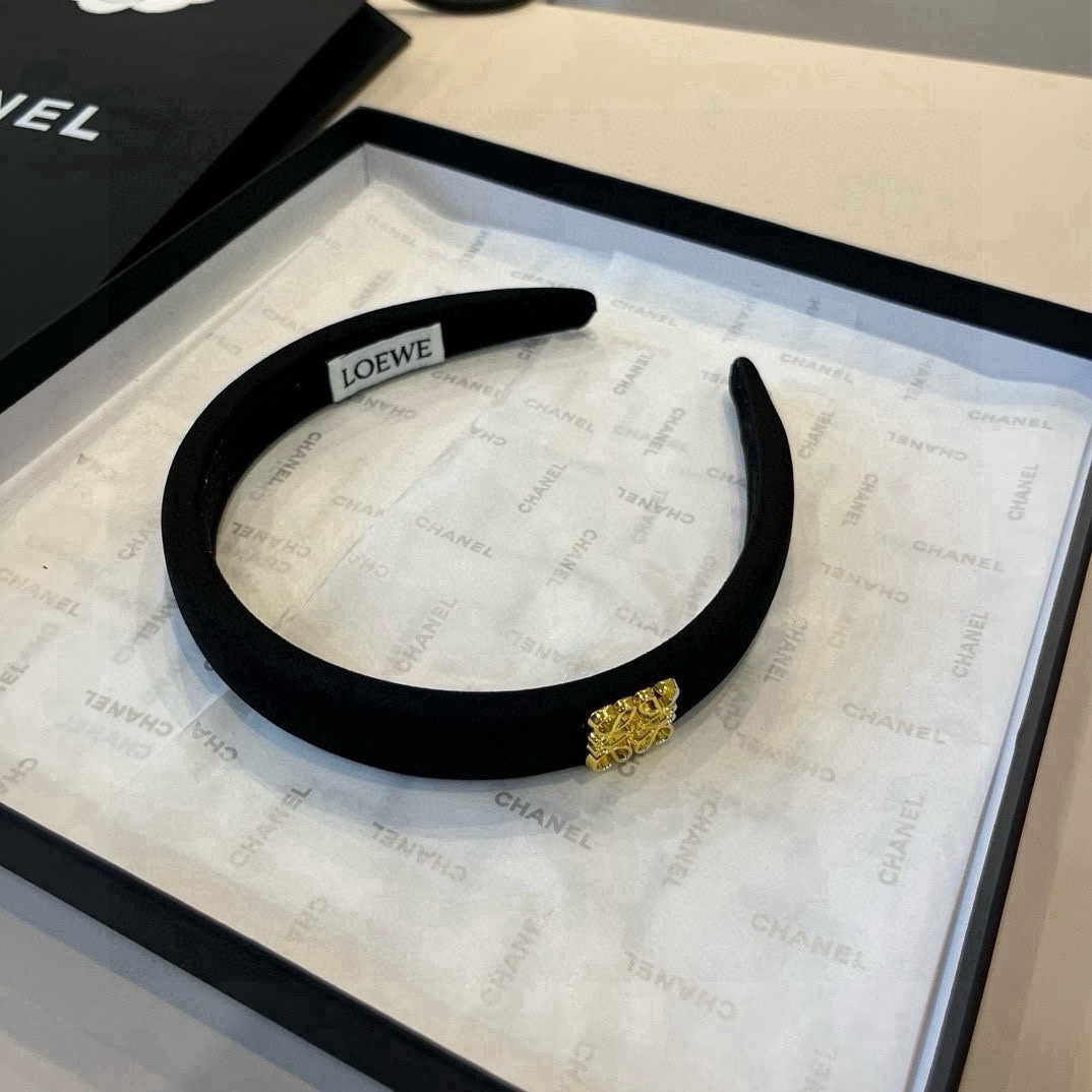 🆕

LOEWE罗意威发箍