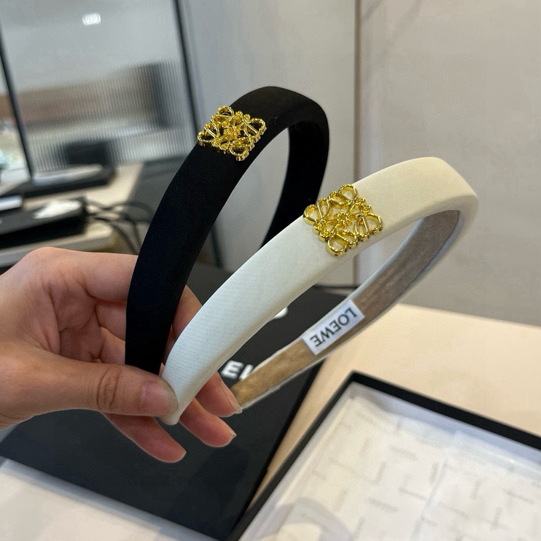 🆕

LOEWE罗意威发箍