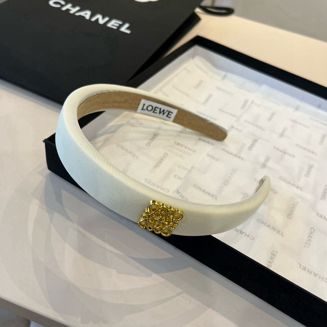 🆕

LOEWE罗意威发箍