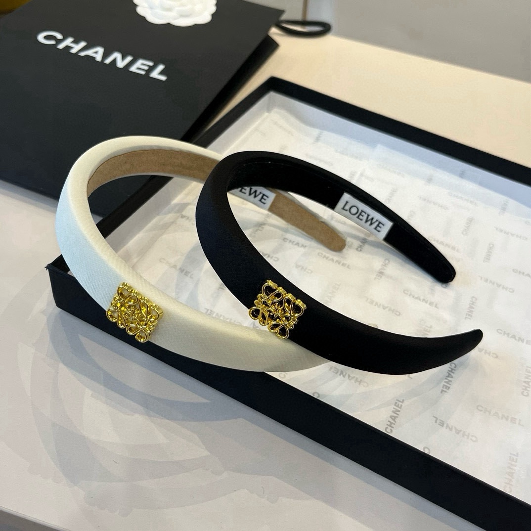 🆕

LOEWE罗意威发箍