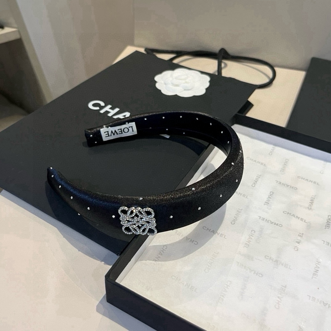 🆕

LOEWE罗意威发箍