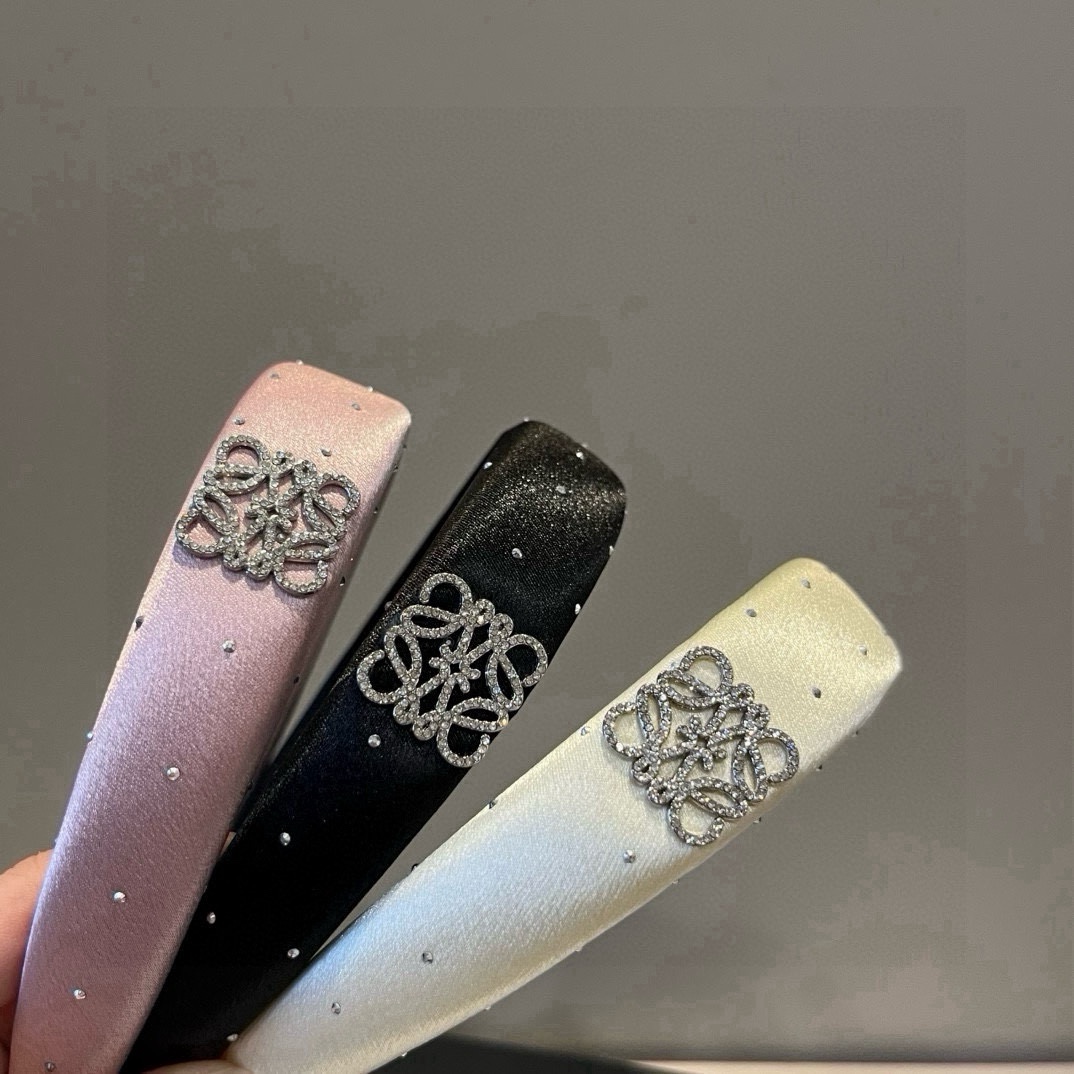 🆕

LOEWE罗意威发箍