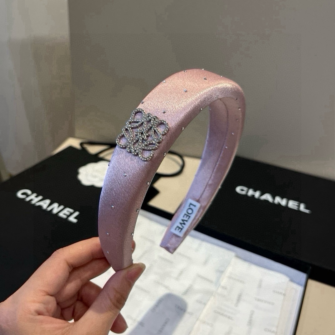 🆕

LOEWE罗意威发箍