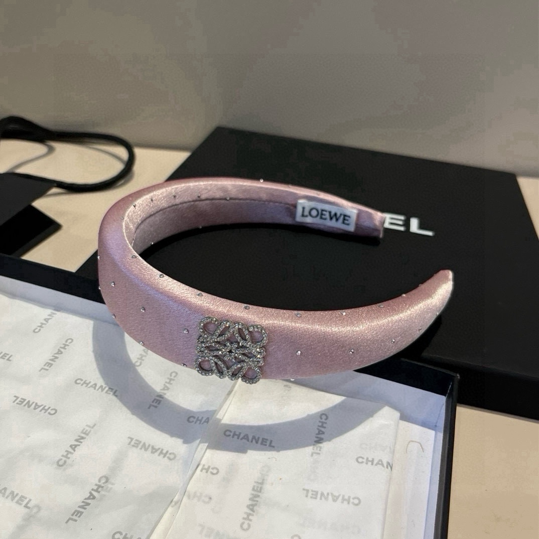 🆕

LOEWE罗意威发箍