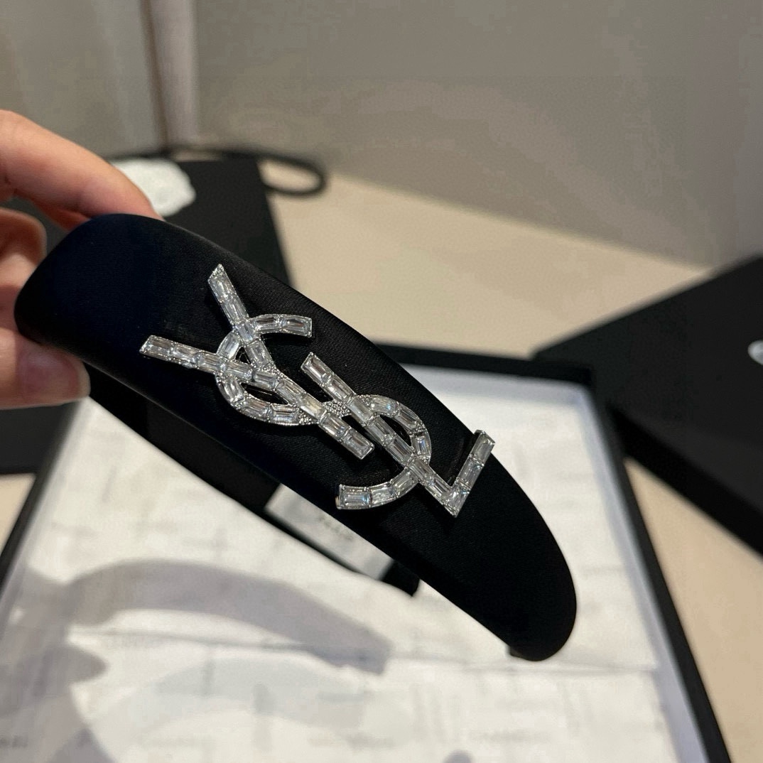 🆕

YSL圣罗兰新款发箍