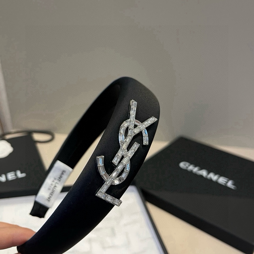 🆕

YSL圣罗兰新款发箍