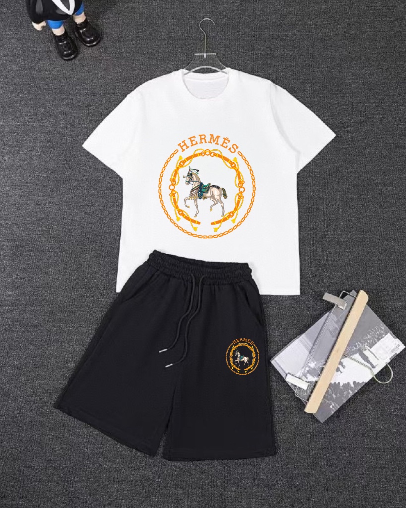 Hermès 品牌【HERMES 爱马仕】 2025新款男士短袖短裤套装 销售 市面高端版本 手感细腻柔软 让你穿着更加舒适 立体裁剪版型超赞 尺码:M-5XL下单请报身高体重