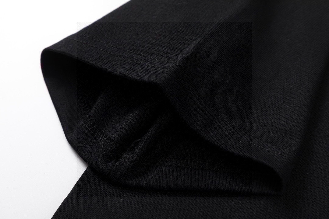 路易威登/Louis Vuitton 夏季新款 星宿字母连线刺绣圆领短袖T恤 黑色