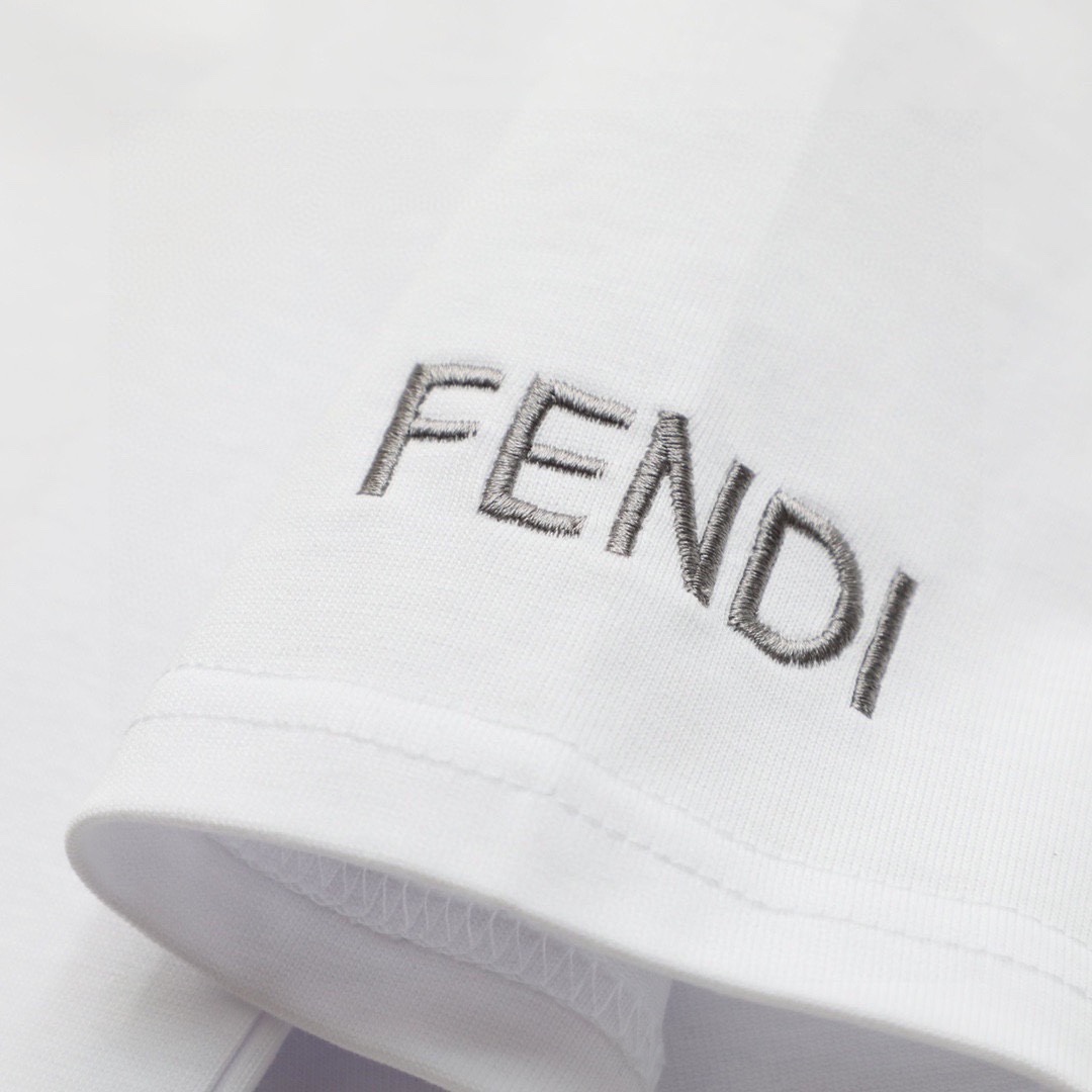 芬迪/Fendi 夏季新款 领口恶魔眼睛刺绣休闲圆领短袖T恤 黑色/白色