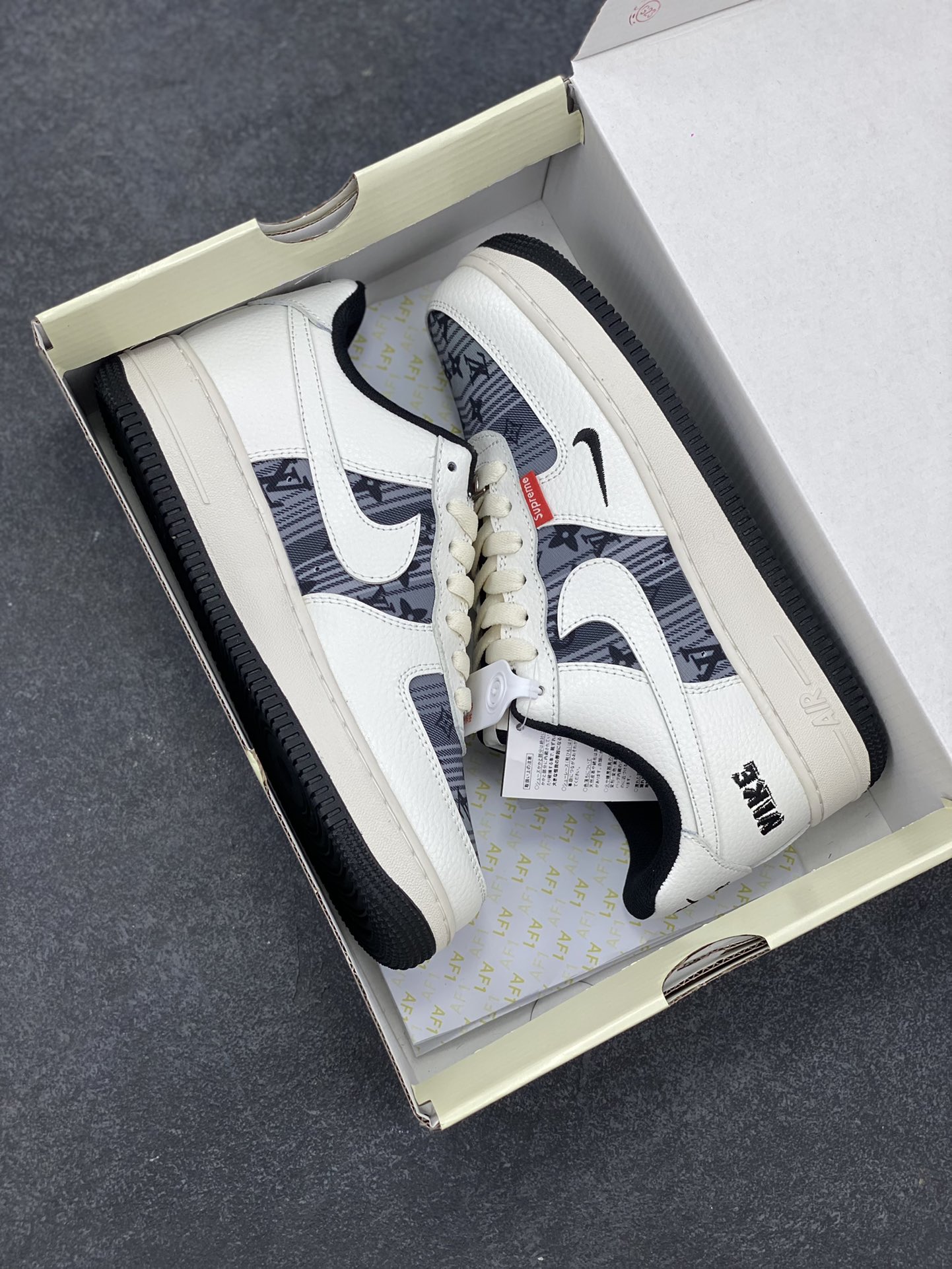 图片[9]-Nike Air Force 1 Low 空军一号低帮百搭休闲运动板鞋。柔软、弹性十足的缓震性能和出色的中底设计，横跨复古与现代的外型结合，造就出风靡全球三十多年的Force 1，直到今天还深受青睐。 货号：AM1588-016 尺码：36 36.5 37.5 38 38.5 39 40 40.5 41 42 42.5 43 44 44.5 45-选品中心