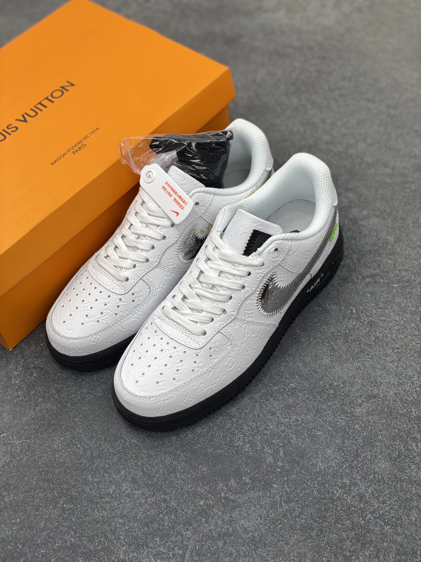 图片[8]-Nike Air Force 1 Low 空军一号低帮百搭休闲运动板鞋。柔软、弹性十足的缓震性能和出色的中底设计，横跨复古与现代的外型结合，造就出风靡全球三十多年的Force 1，直到今天还深受青睐。 货号：IA9VMA 尺码：36 36.5 37.5 38 38.5 39 40 40.5 41 42 42.5 43 44 44.5 45-选品中心