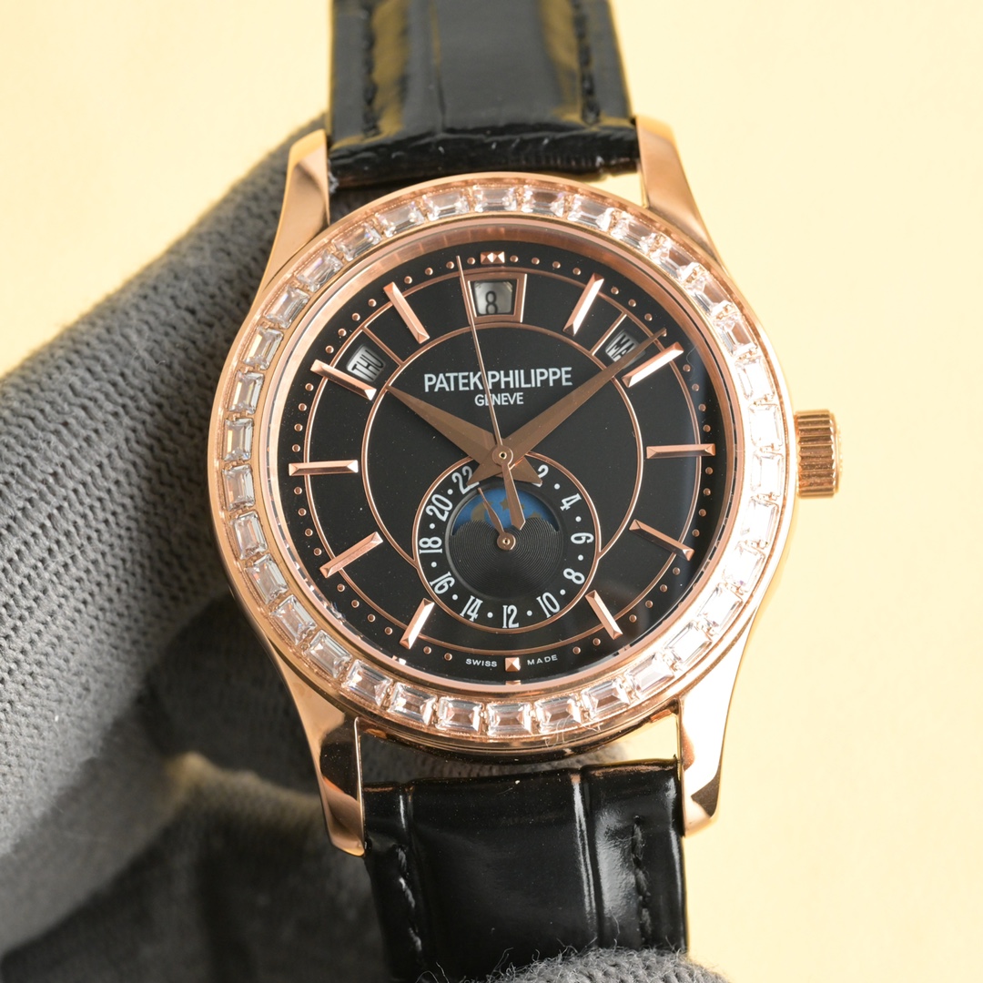 NO:339446,White and gold TWFactory wall crack recommendation, heavy money to create a classic timepiece] - Pataca. Feili complex function series 5905R-010 has made its debut, and the first Nautilus complex watch launched so far creates a casual sports watch with super complex technology. 1 Small body panels have the following functions: 12 o'clock calendar function 10 o'clock week function 2 o'clock week function 6 o'clock 24 hours. All functions can be used normally. 2 movement uses a replica Cal.240 automatic winding movement, which perfectly interprets the functions while realizing the appearance. 3 The modification master independent watchmaker participates in the customization of the modified dial color, giving the unique watch an interesting soul!  Craftsmanship masterpieces welcome to taste it!  ,19860909白 金 TWFactory墙裂推荐 重金打造经典时计】——百达.翡丽复杂功能系列5905R-010重磅登场,迄今推出的首款Nautilus复杂腕表,以超复杂的工艺技术打造休闲运动腕表. 1小身板大能量尽揽以下功能∶12点位日历功能 10点位星期功能 2点位星期功能 6点位24小时.所有功能都可正常使用. 2机芯采用复刻版Cal.240自动上链机芯,在实现外观的逼真前提下,功能一并完美诠释. 3改装大师独立制表人,倾情参与定制改装表盘颜色,给予独一无二的腕表增添有趣的灵魂！ 匠心力作 欢迎各位表友品鉴！,,Watch