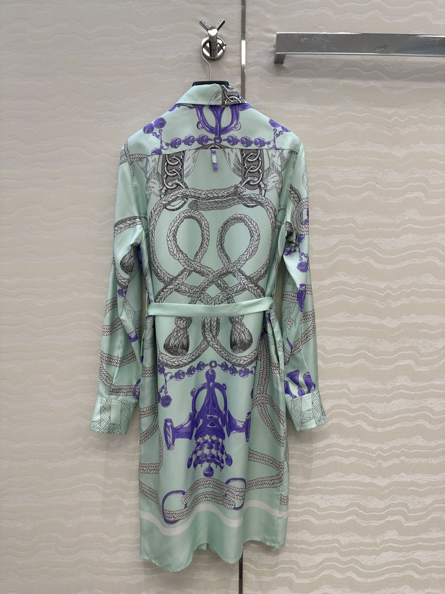 独家首发，原单品质💕 H系25s早秋新品衬衫领连衣裙！薄荷绿Palefroi Remix图案定位印花10