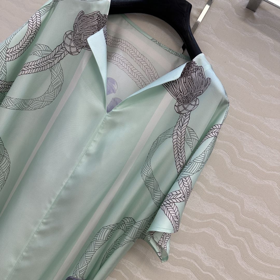 独家首发，原单品质💕 H系25s早秋新品卡夫坦开叉连衣裙！💕薄荷绿Palefroi Remix图案定位印