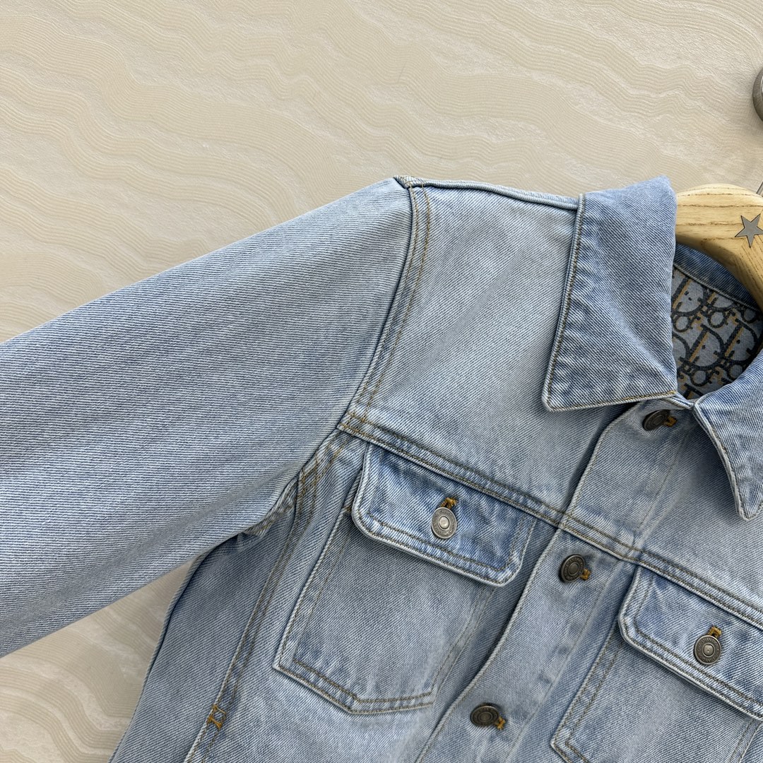 独家首发❤️高端原单品质🤞MissD新品老花洗水牛仔夹克外套。原版定制复古怀旧洗水工艺高级又时髦！衣橱必