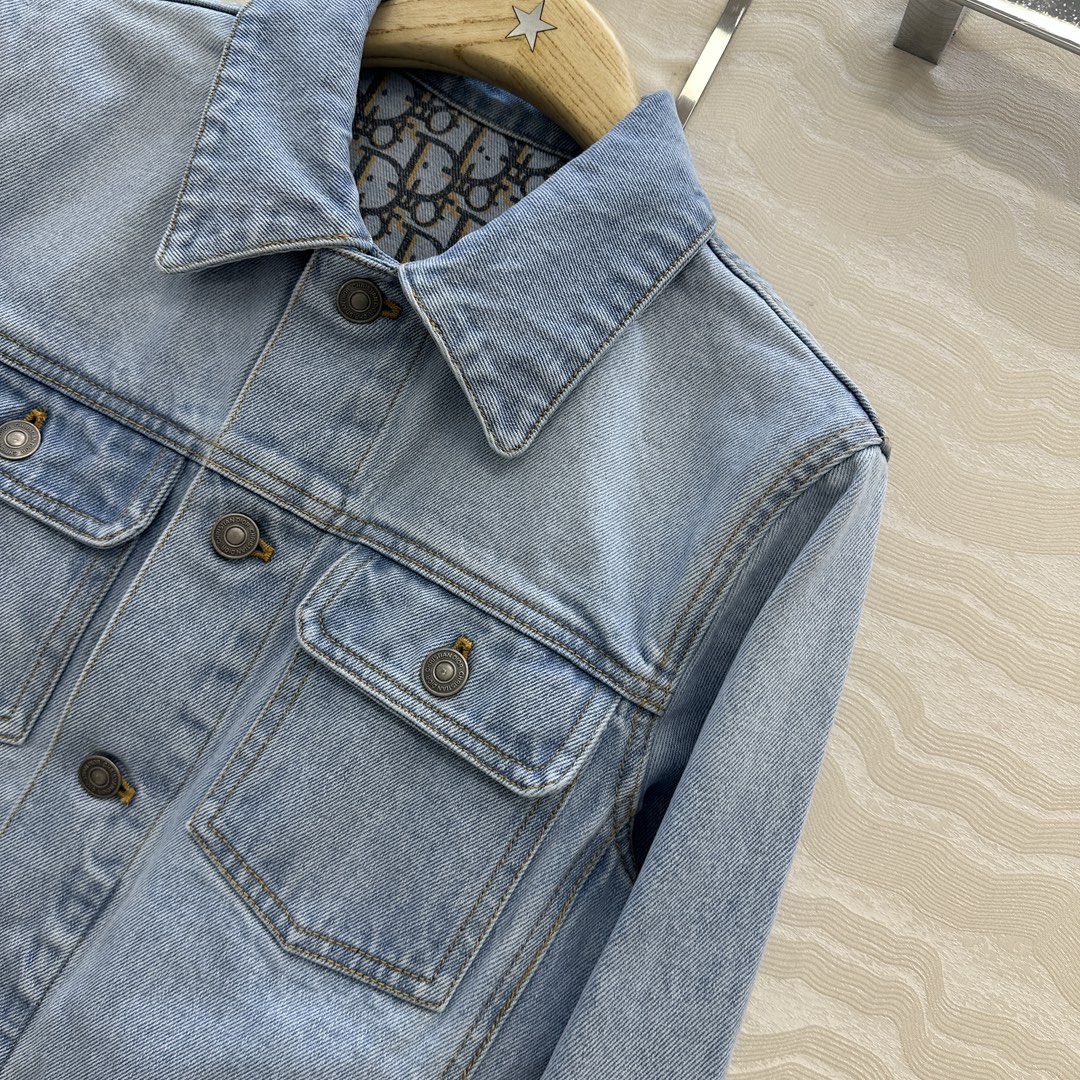 独家首发❤️高端原单品质🤞MissD新品老花洗水牛仔夹克外套。原版定制复古怀旧洗水工艺高级又时髦！衣橱必