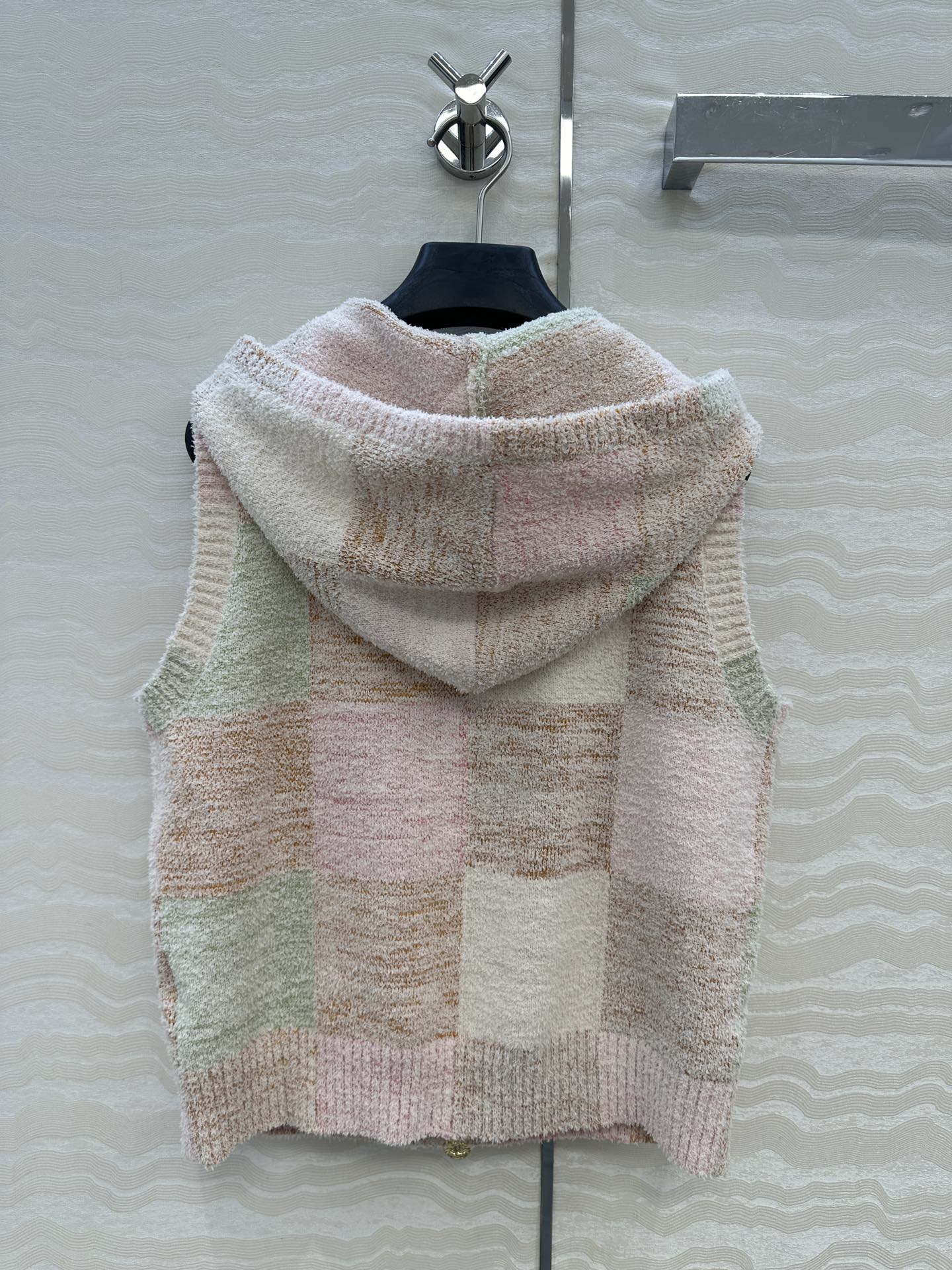 独家首发❤️原单品质，coco女孩连帽马甲外套！特种纱泡泡渐变格纹工艺。进口纱线定制材料质感超赞，定制钱