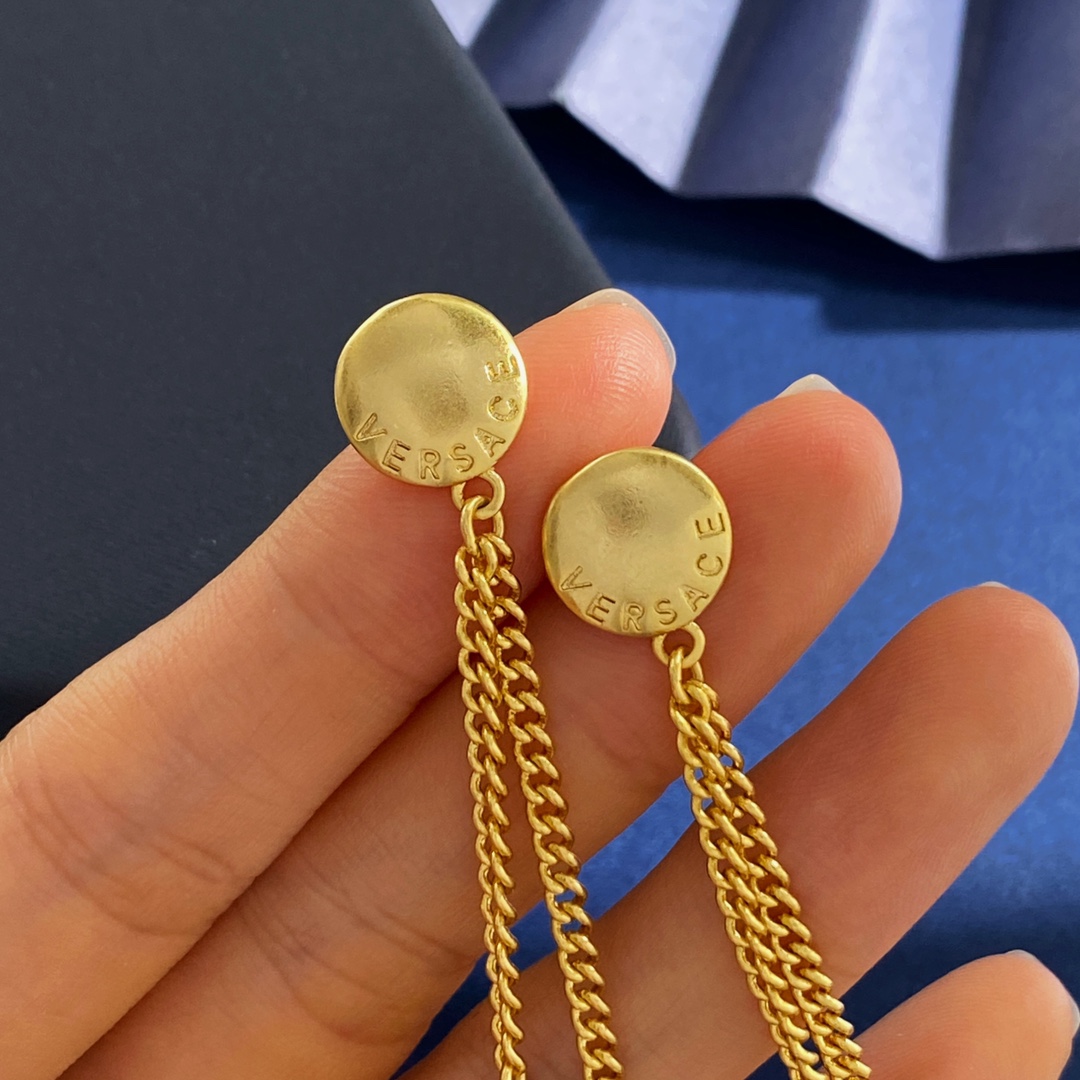 VS94 p285 Versace, a long chain of beauties with a drilled round, long ear nails - 图片 6