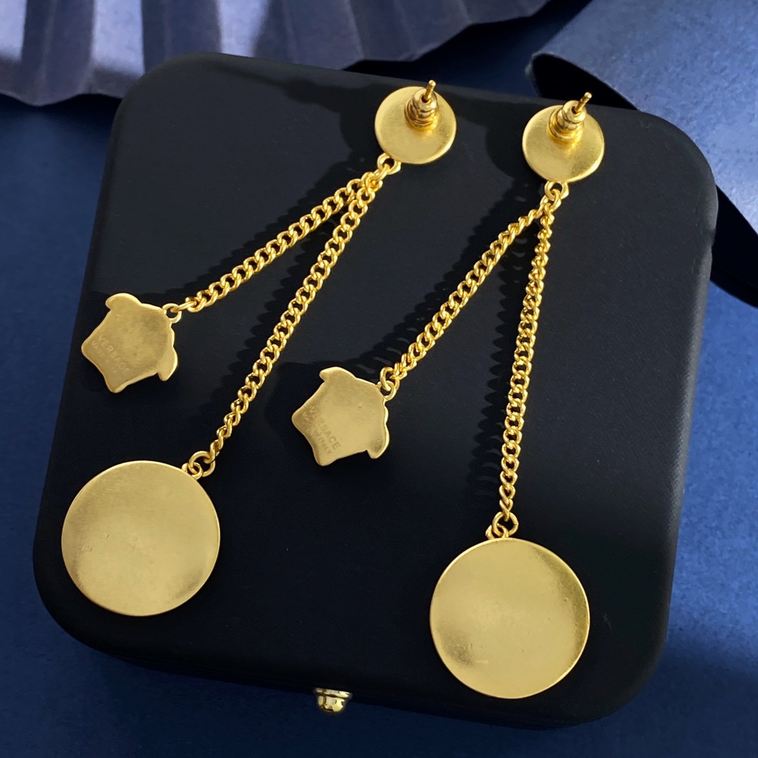 VS94 p285 Versace, a long chain of beauties with a drilled round, long ear nails - 图片 5