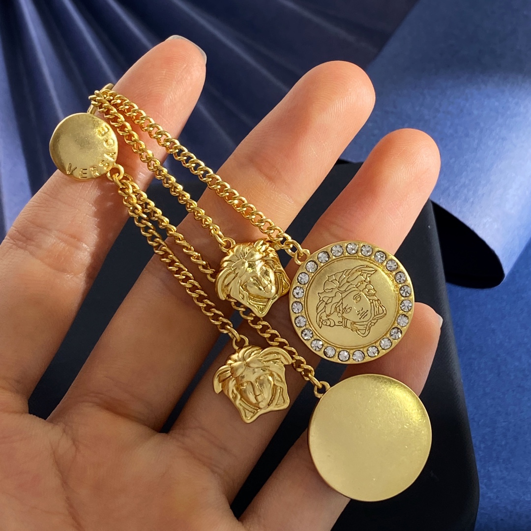 VS94 p285 Versace, a long chain of beauties with a drilled round, long ear nails - 图片 3