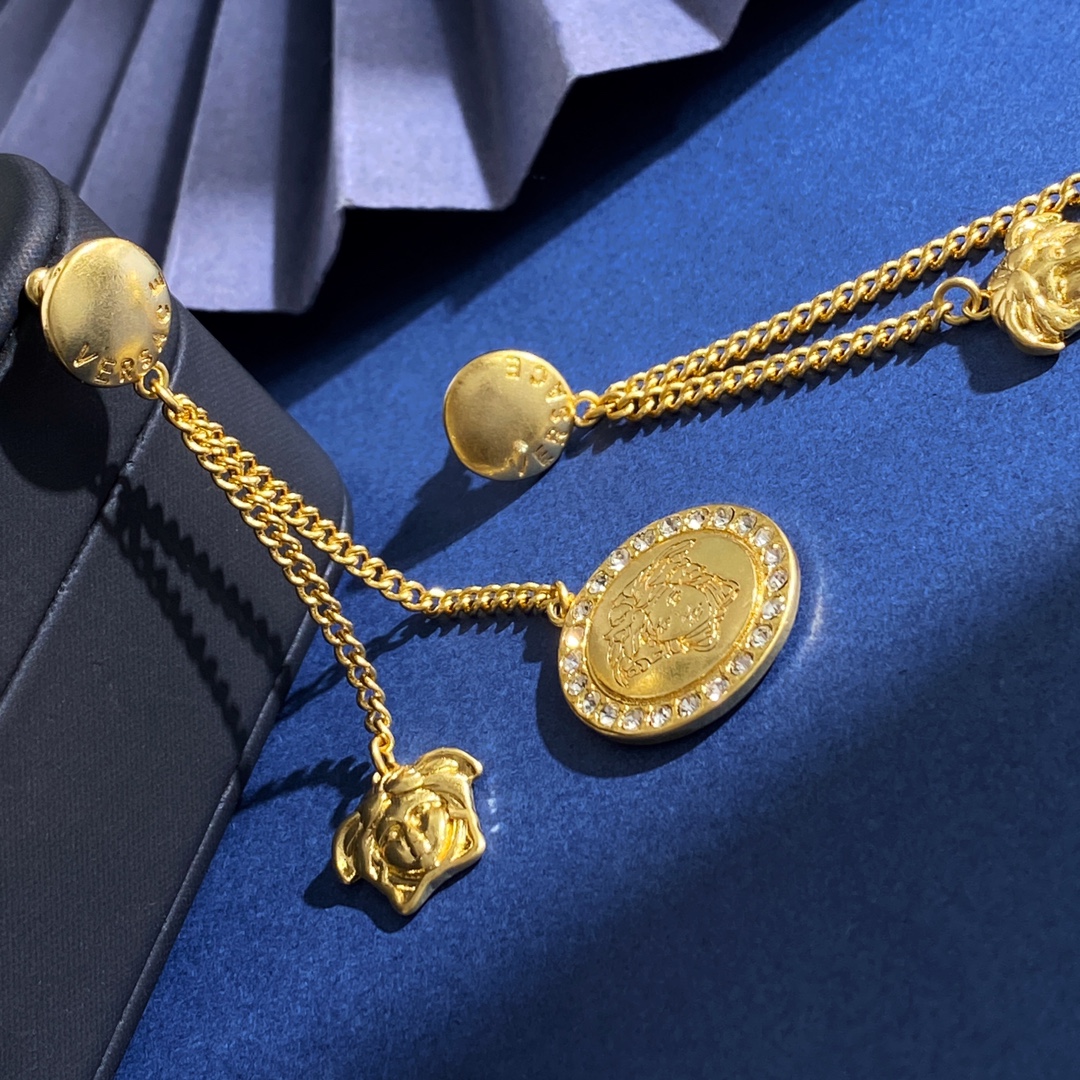 VS94 p285 Versace, a long chain of beauties with a drilled round, long ear nails - 图片 4