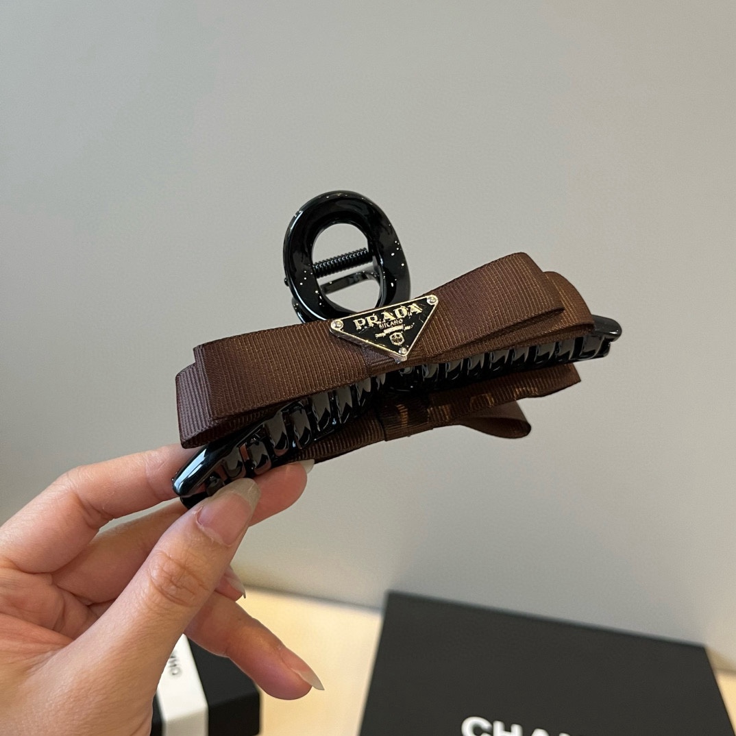 🆕

PRADA普拉达发夹