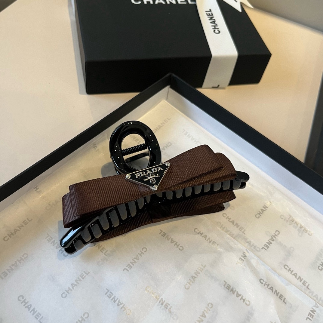 🆕

PRADA普拉达发夹